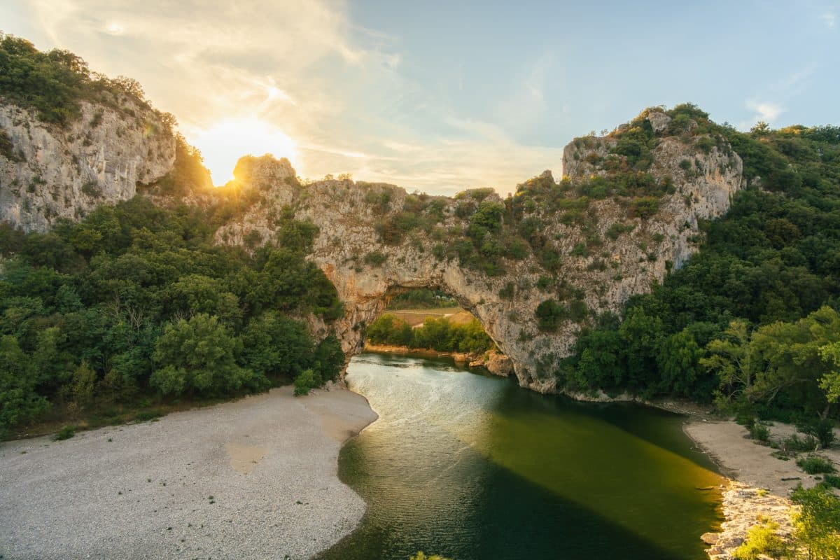 Lire la suite à propos de l’article Sortie culturelle Vallon Pont d’Arc